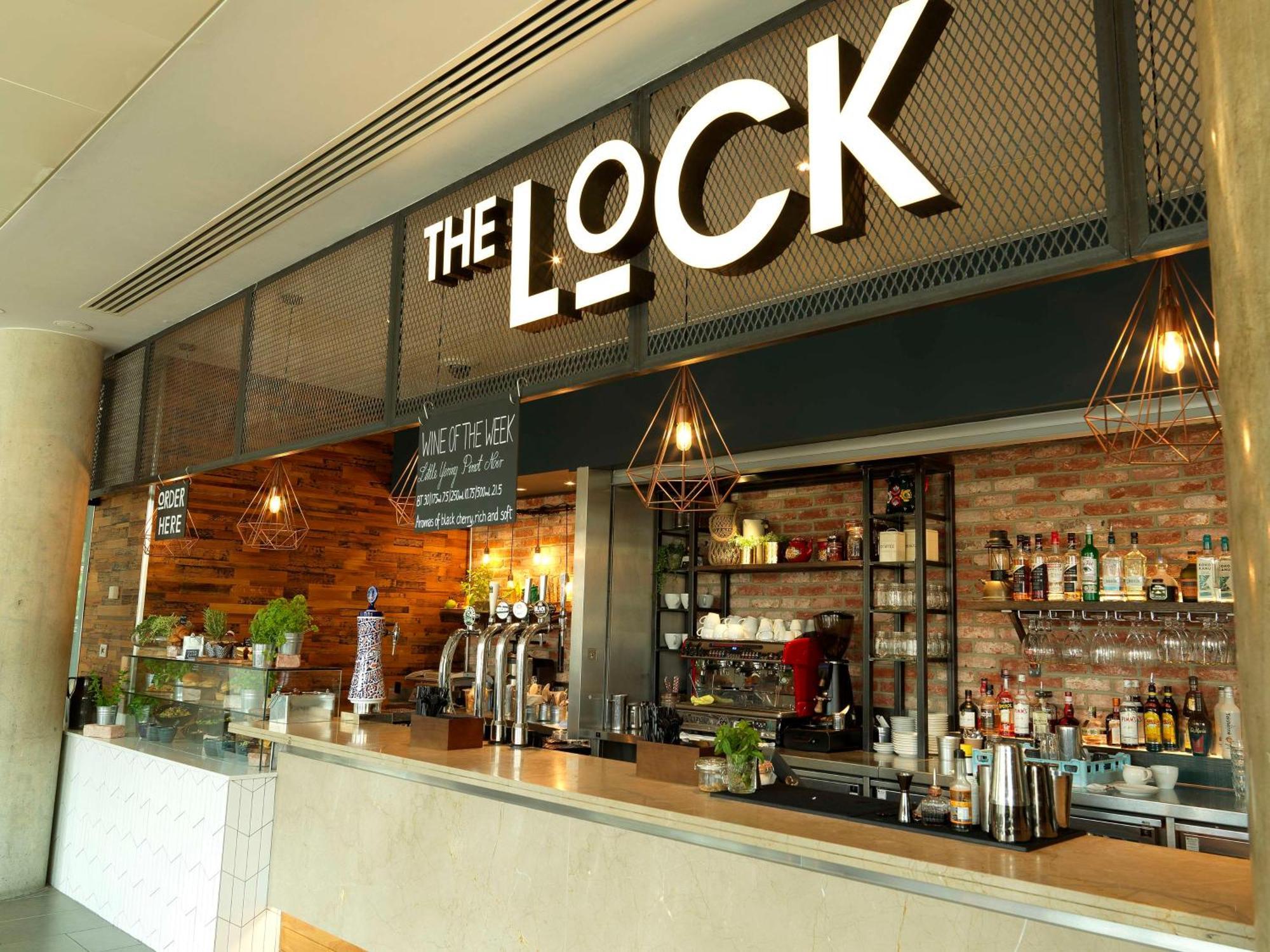 Doubletree By Hilton Leeds Hotel Leeds  Exterior photo