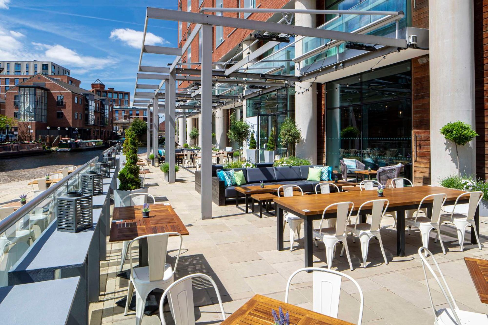 Doubletree By Hilton Leeds Hotel Leeds  Exterior photo