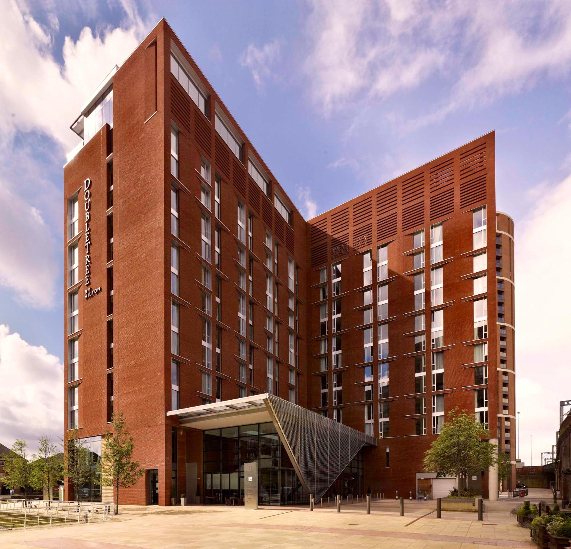 Doubletree By Hilton Leeds Hotel Leeds  Exterior photo