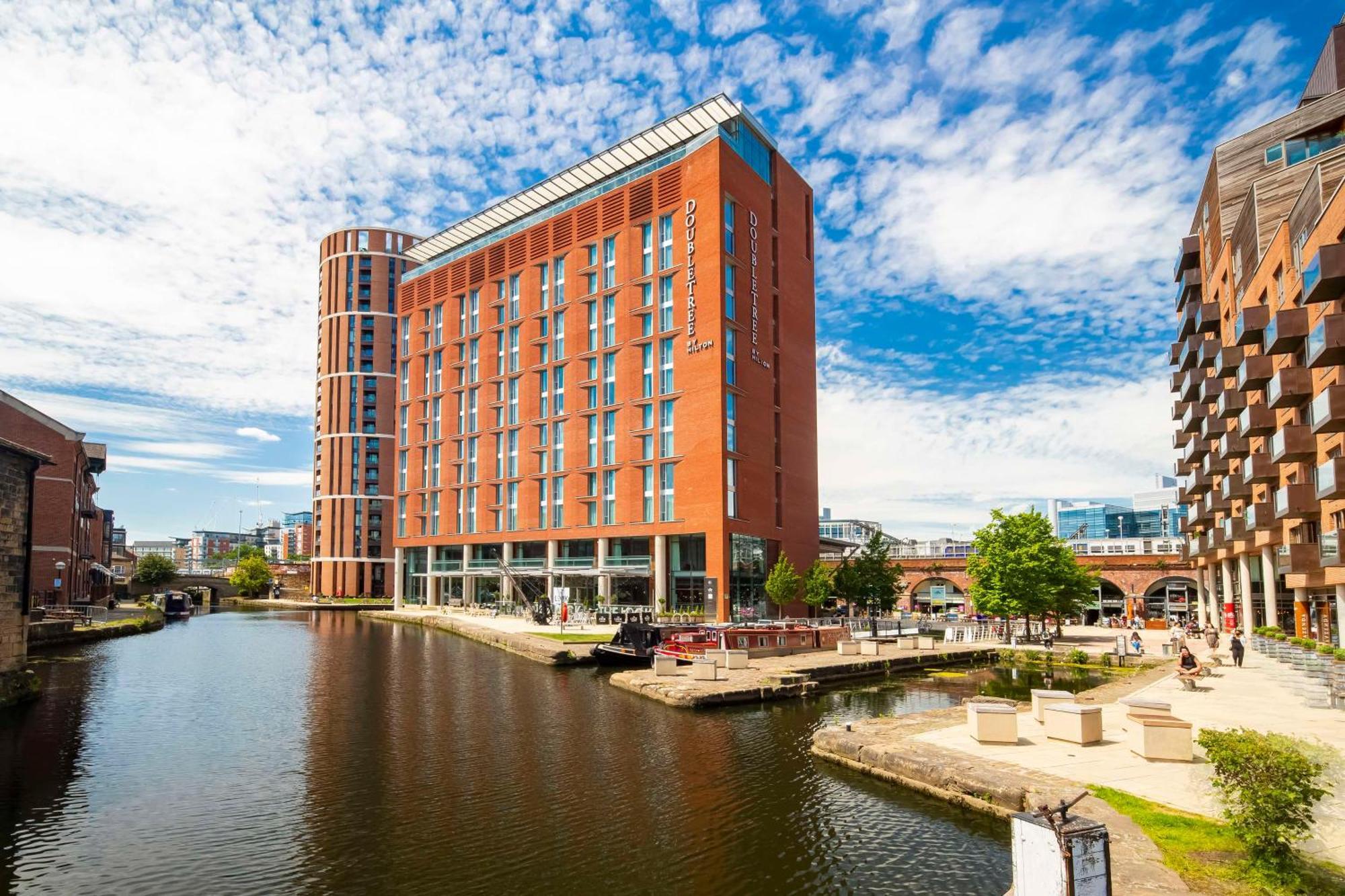 Doubletree By Hilton Leeds Hotel Leeds  Exterior photo